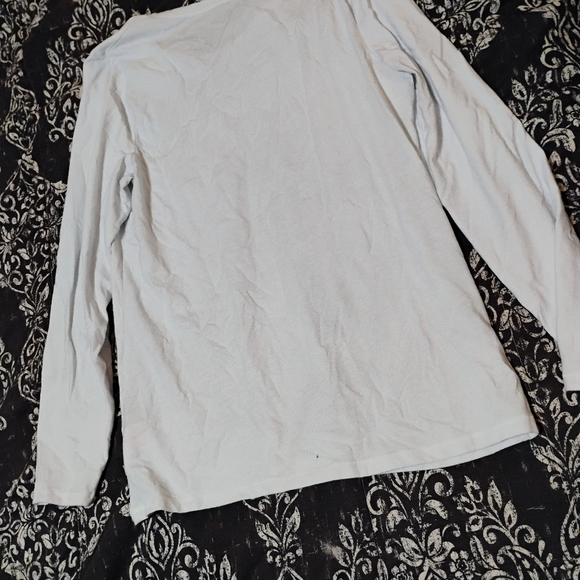 No Boundaries Classic White Long Sleeve Tee - Picture 4 of 5
